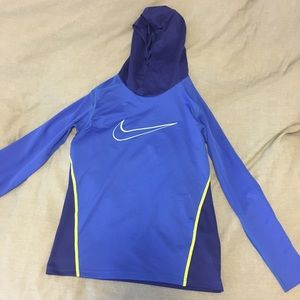 Nike dryfit top